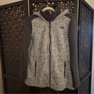 The North Face of Women's Indi Hooded Parka jacket - Medium